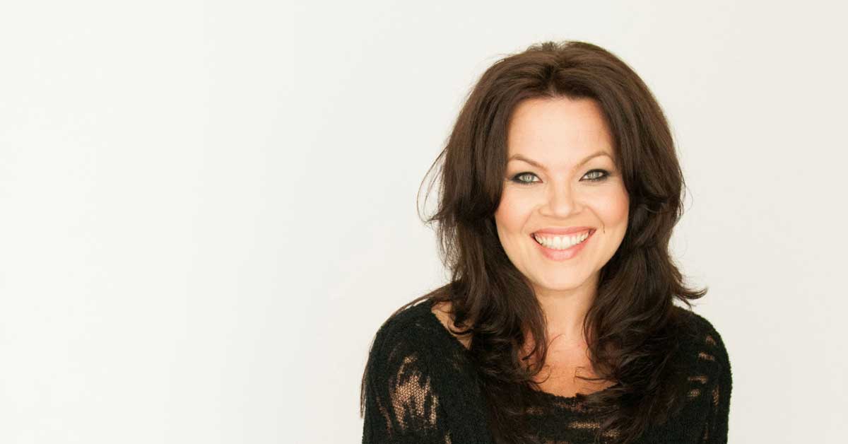 15 Powerful Danielle LaPorte Quotes On Desire, Passion and Success