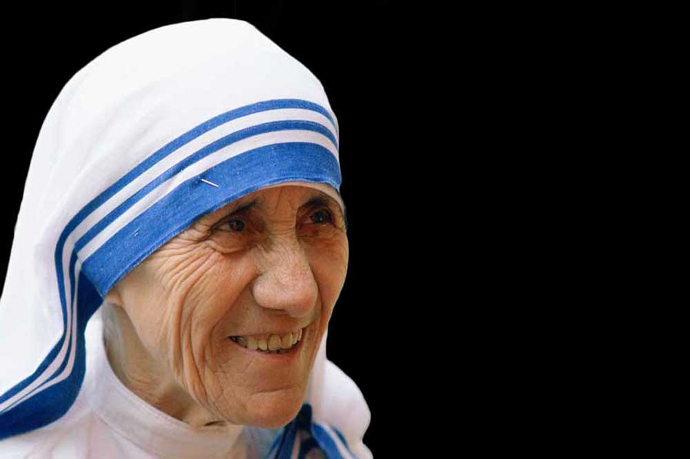 Every Mother Teresa Quote That’ll Fill Your Heart With Love (15 Quotes)