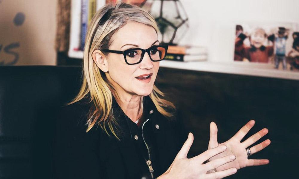 6 Beautiful Mel Robbins Quotes to Inspire Courage