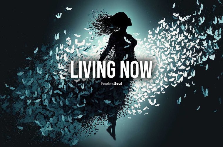 Living Now (Official Lyric Video) Fearless Soul, Rachael Schroeder